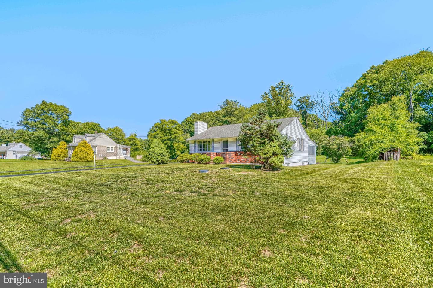 1009 Trimble Road photo 4