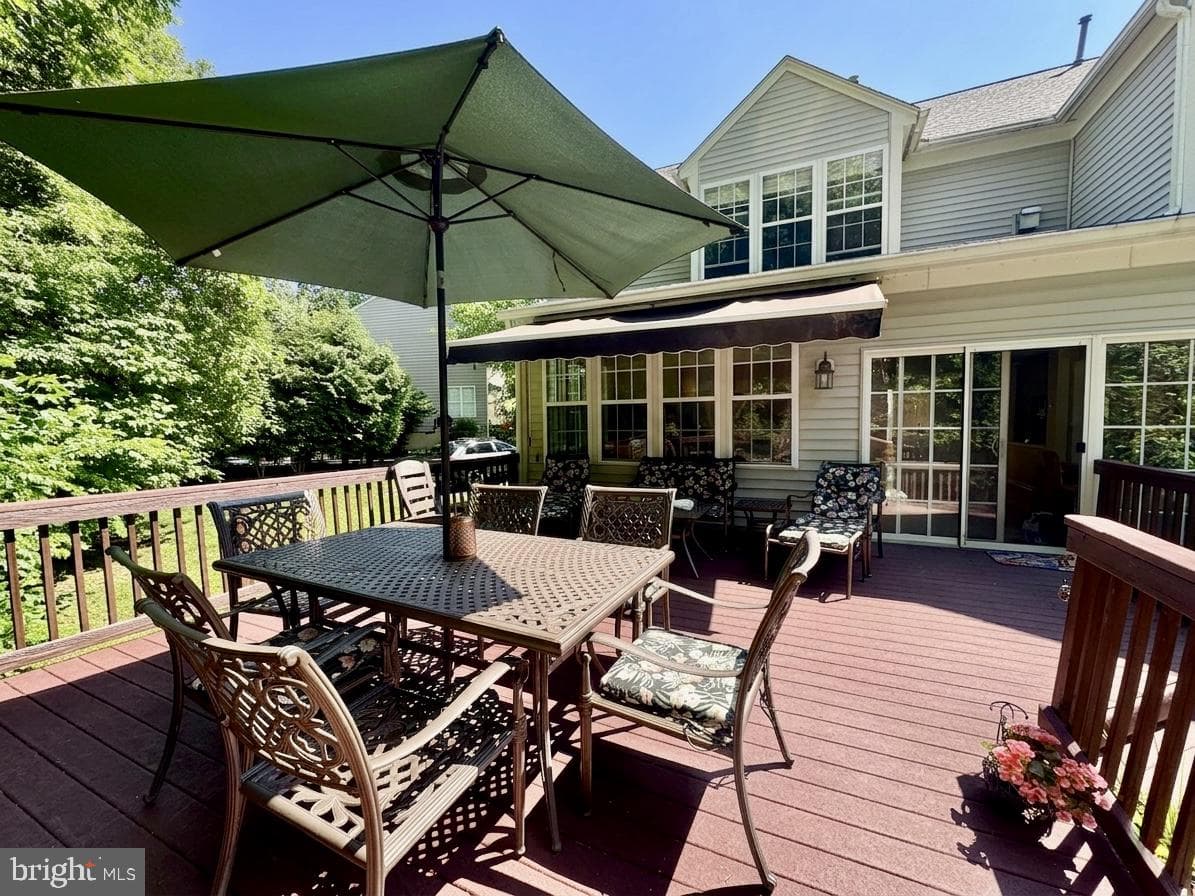 1504 Oakville Court photo 36