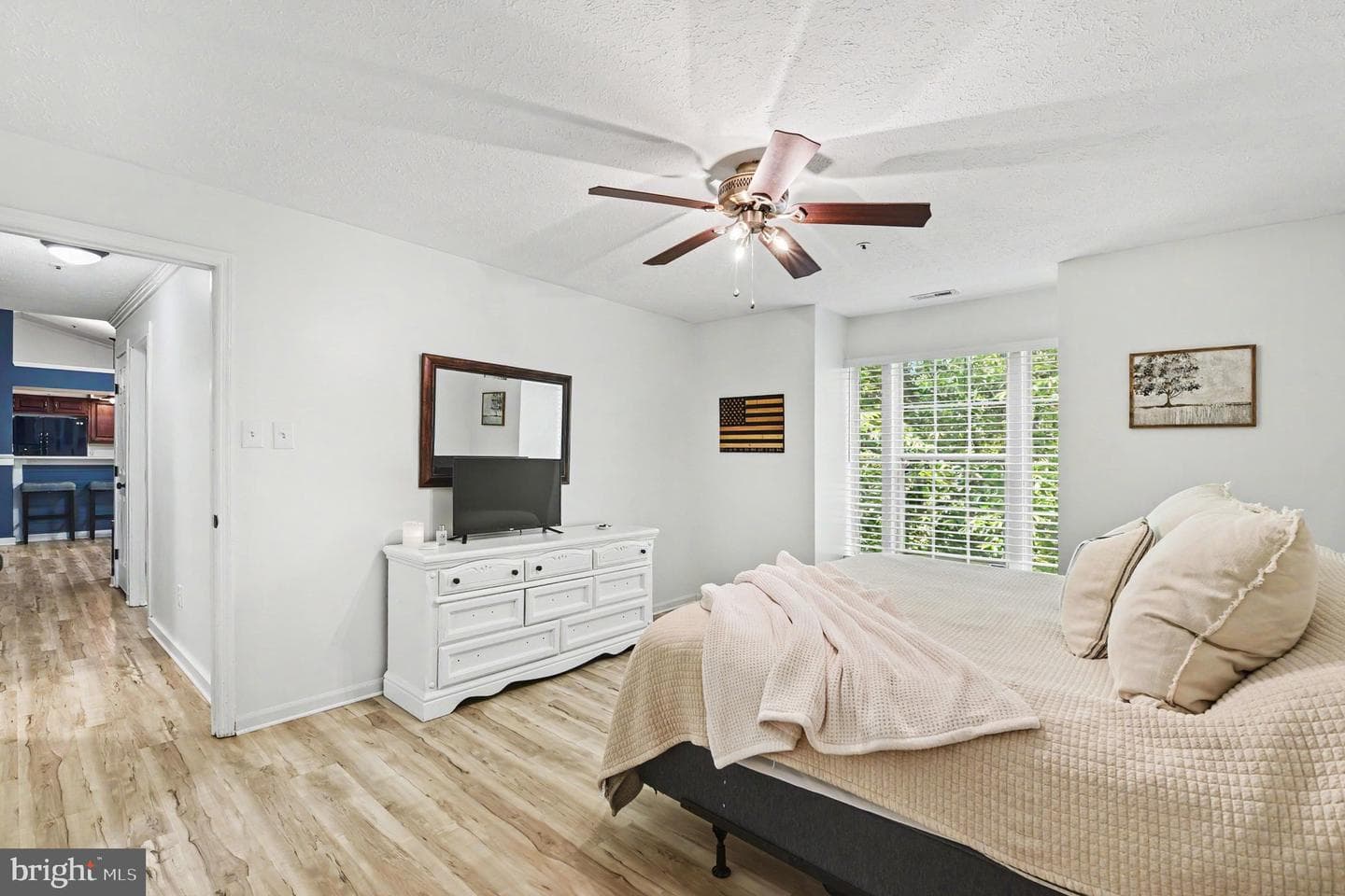 1004 Markham Court photo 13