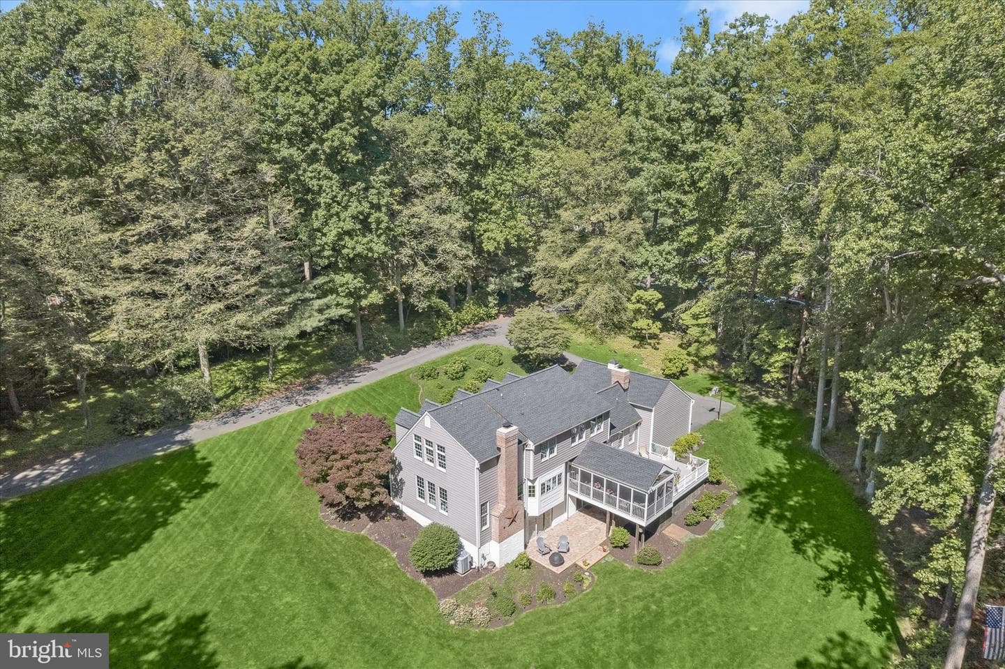 1109 E Wheel Road photo 103
