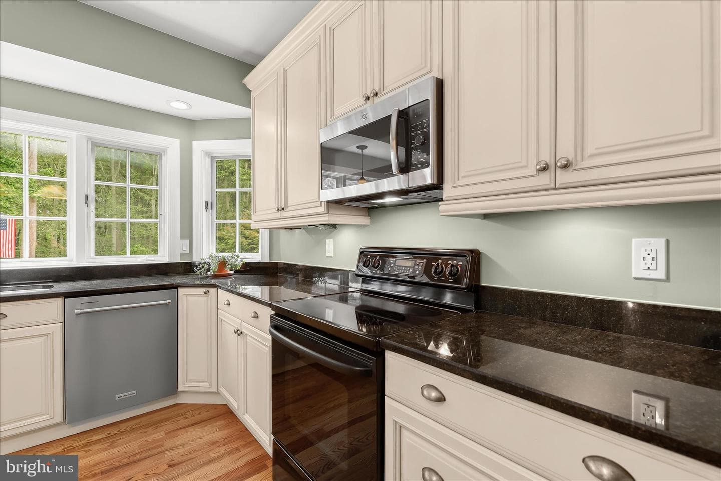 1109 E Wheel Road photo 45