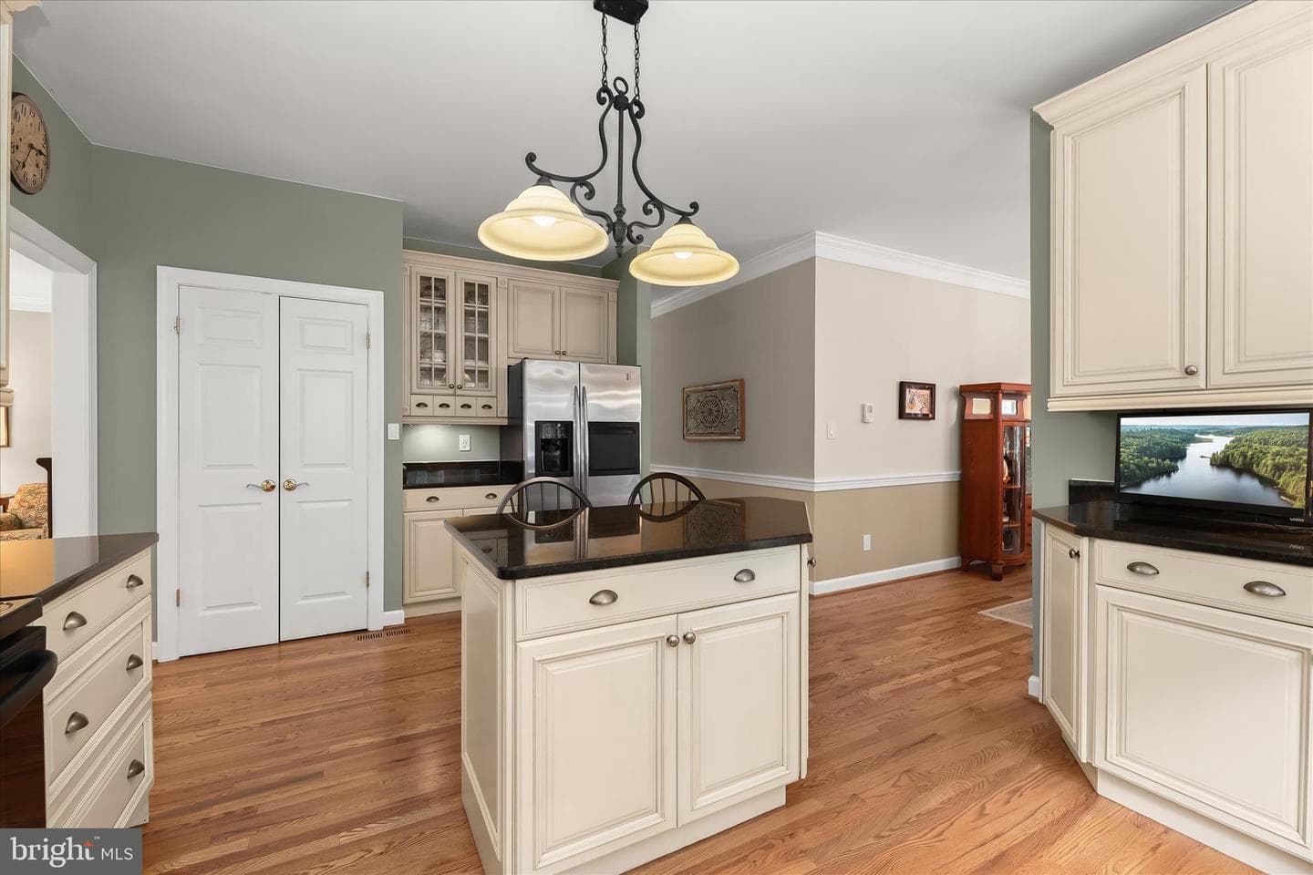 1109 E Wheel Road photo 46