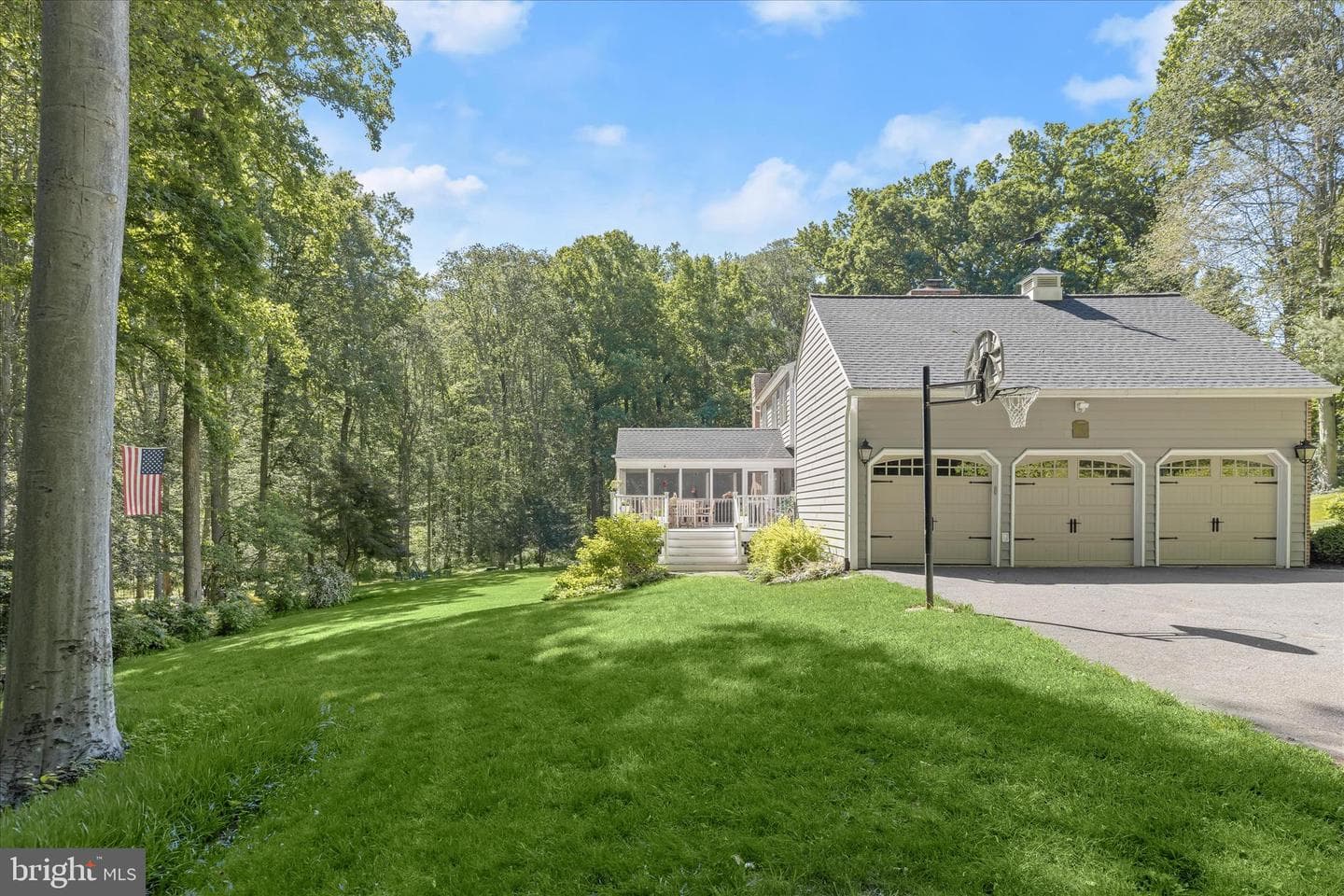 1109 E Wheel Road photo 99