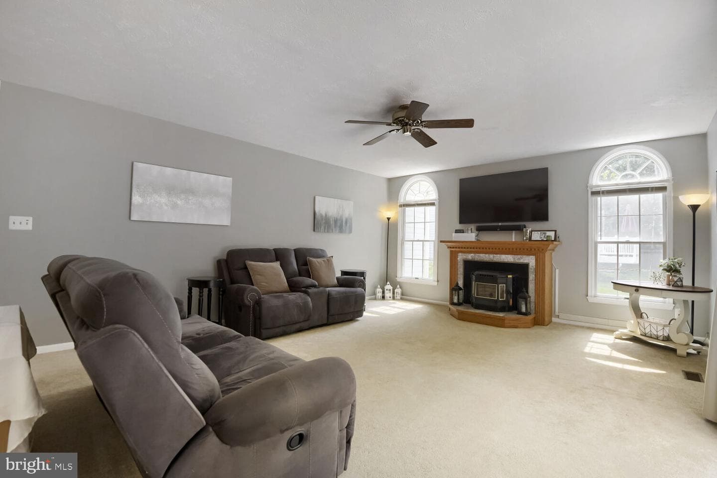 3202 Holly Knoll Court photo 10