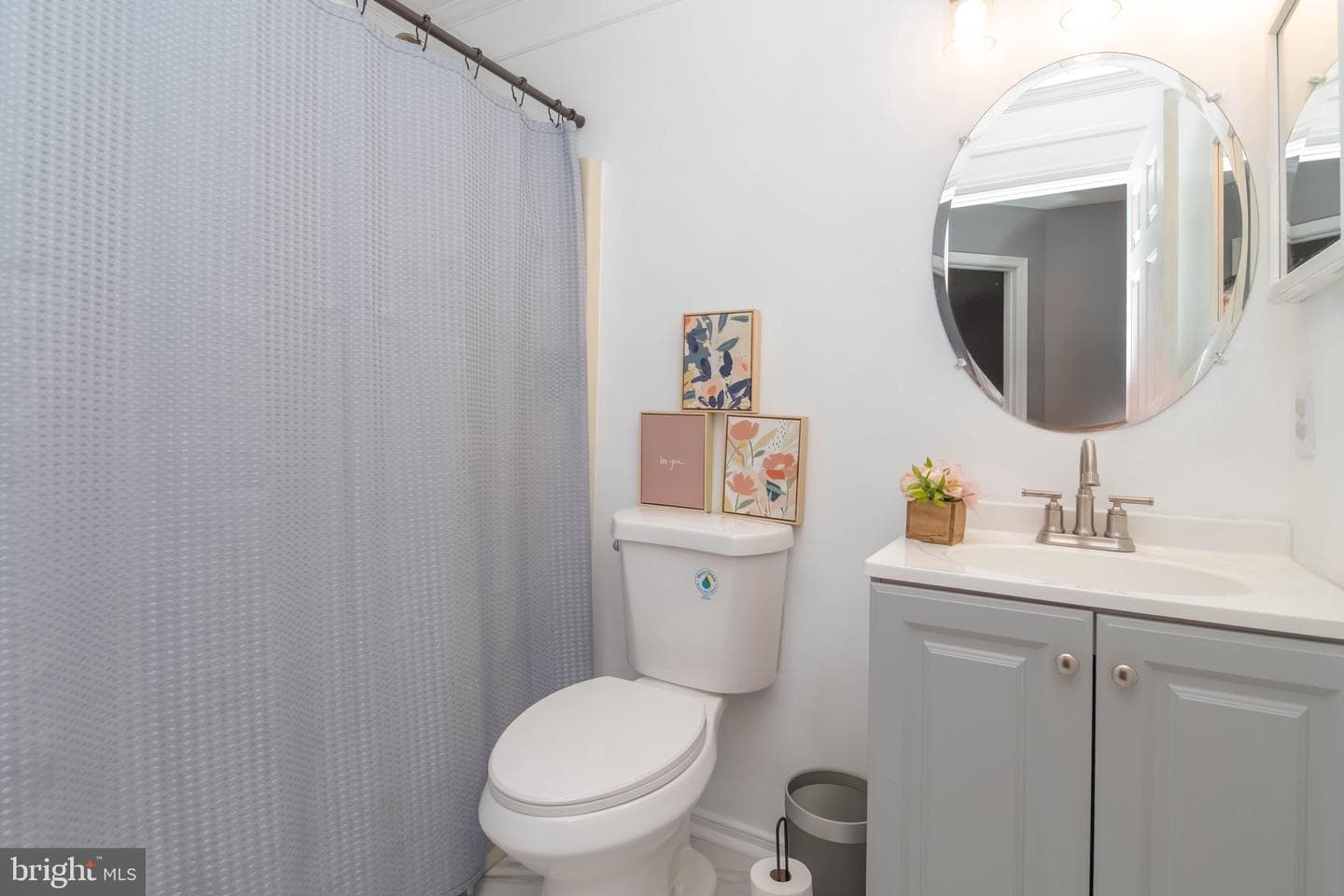 609 Kildonan Court photo 32