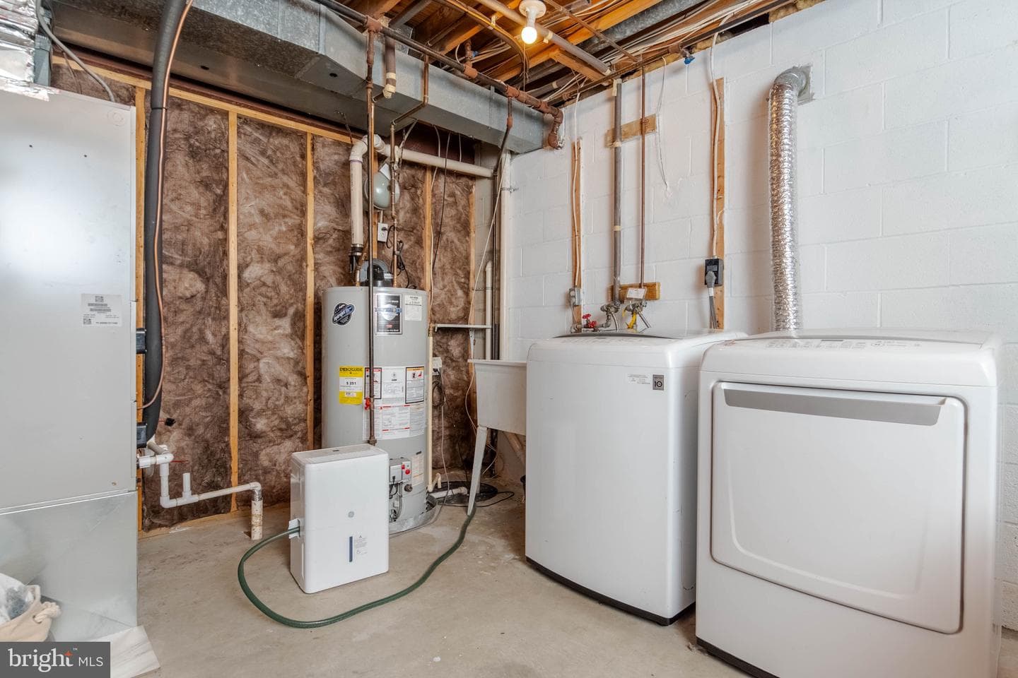 609 Kildonan Court photo 33