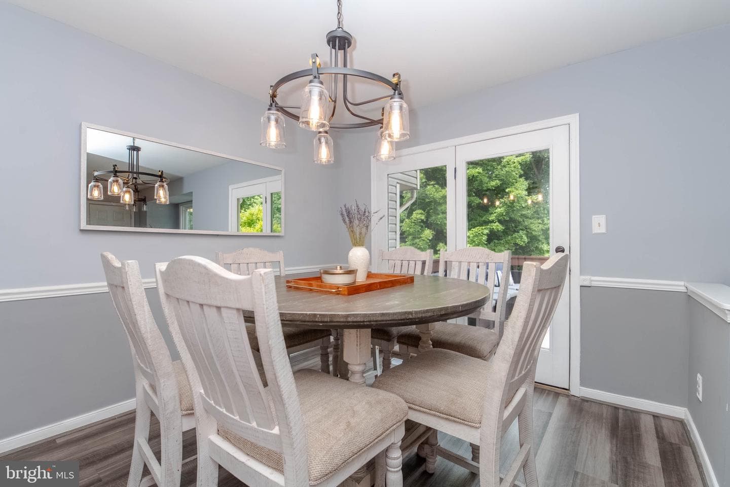 609 Kildonan Court photo 8