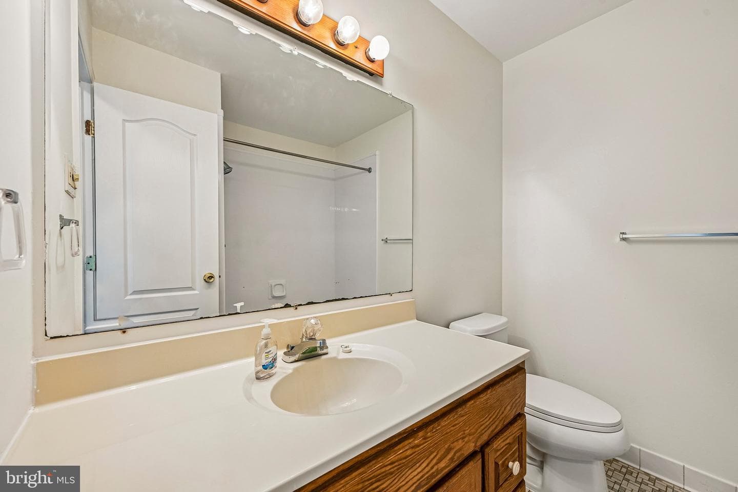 513 Normandy Lane photo 17