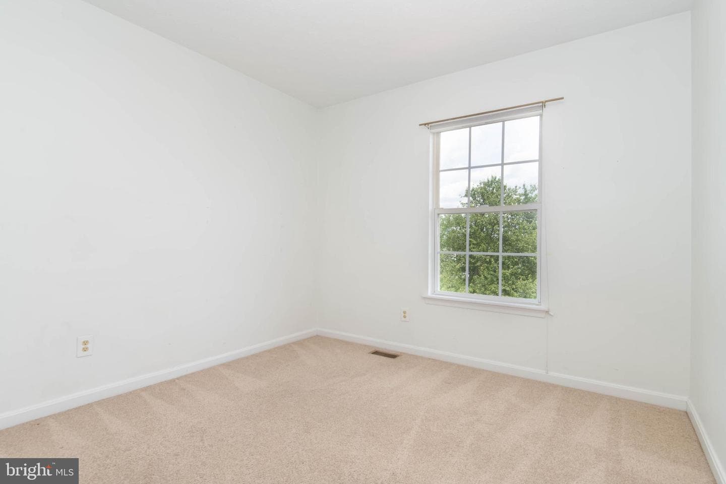 103 Remington Circle photo 20