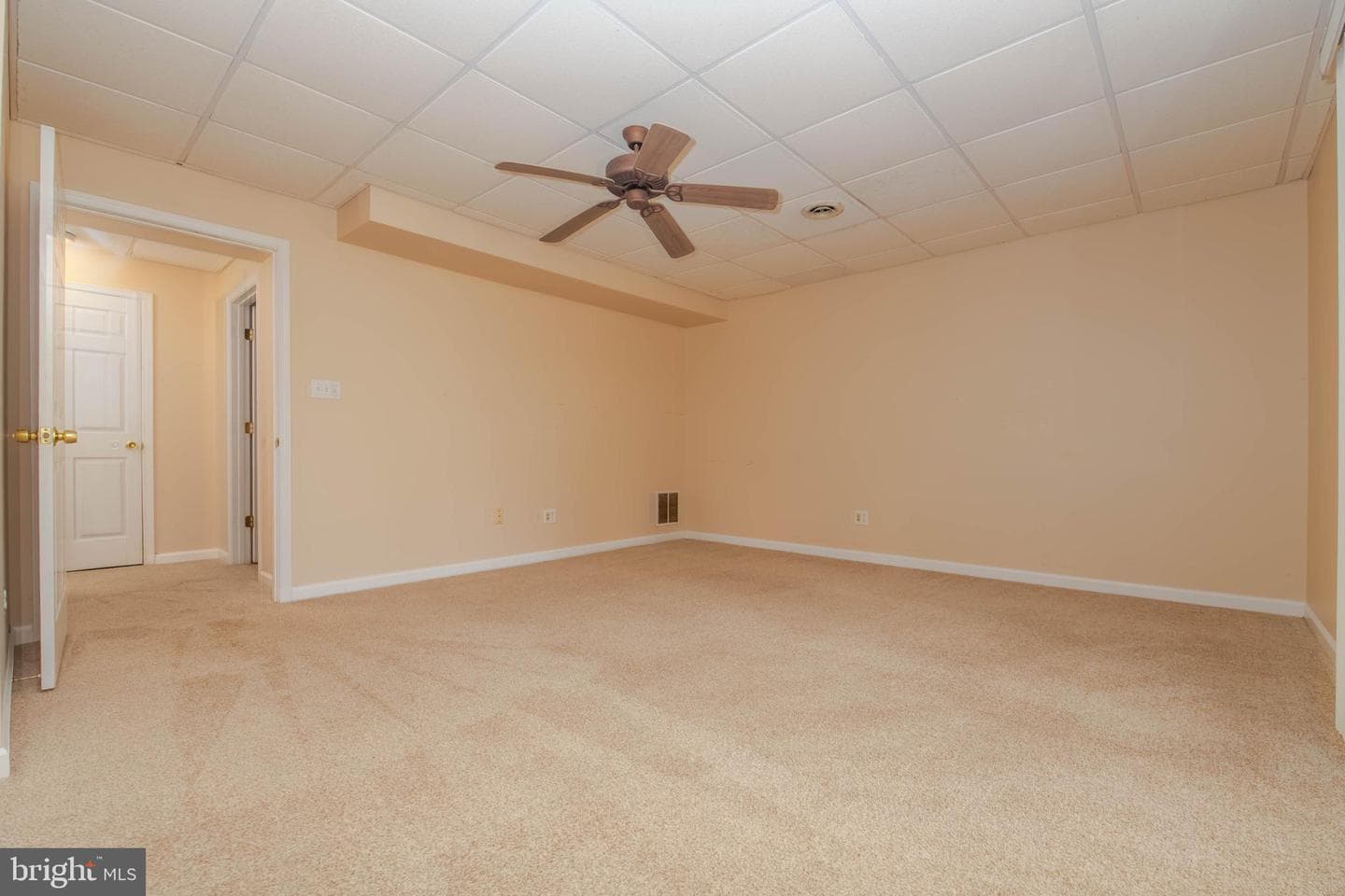 103 Remington Circle photo 29