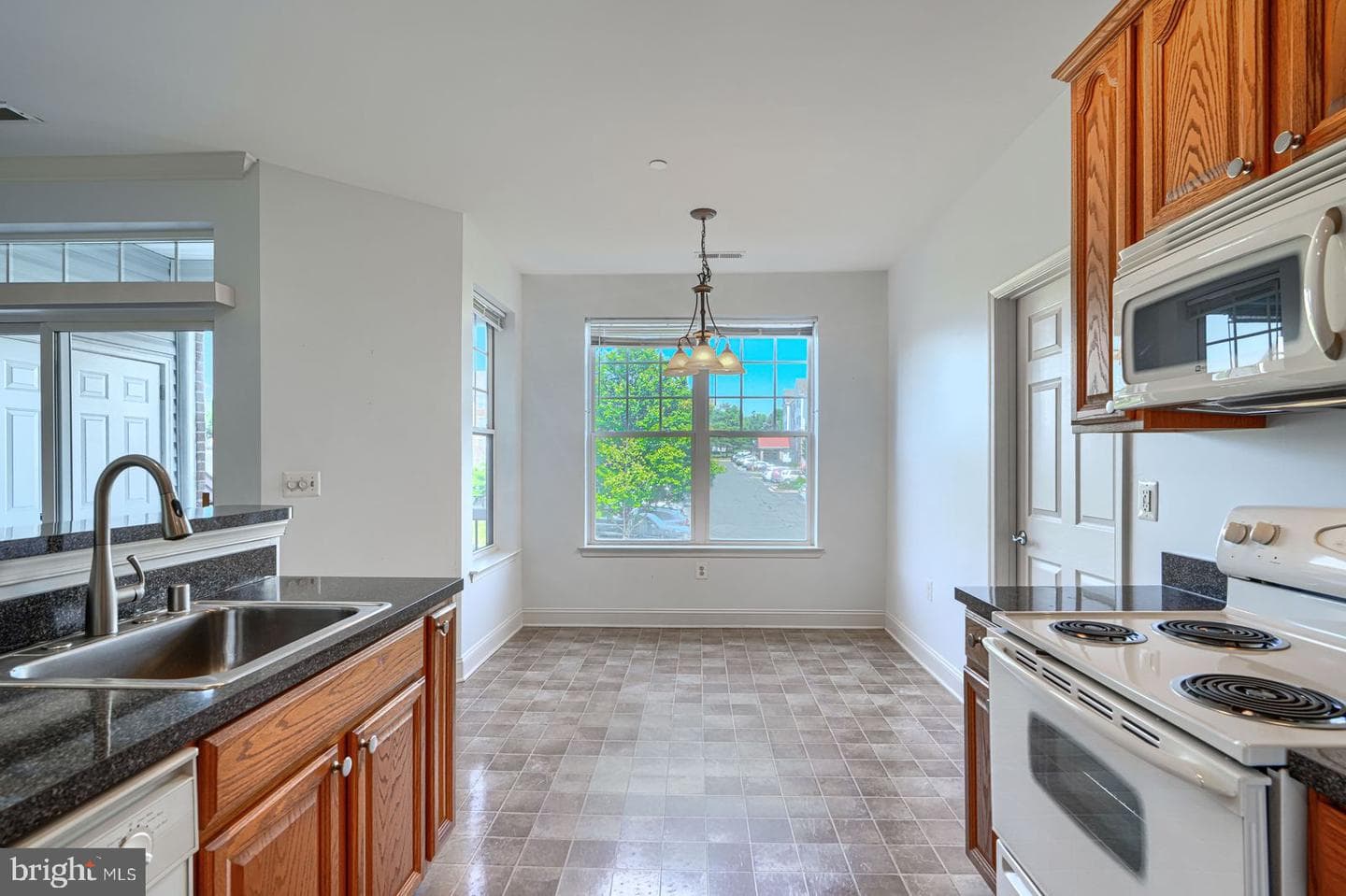 1604 Martha Court #201 photo 14