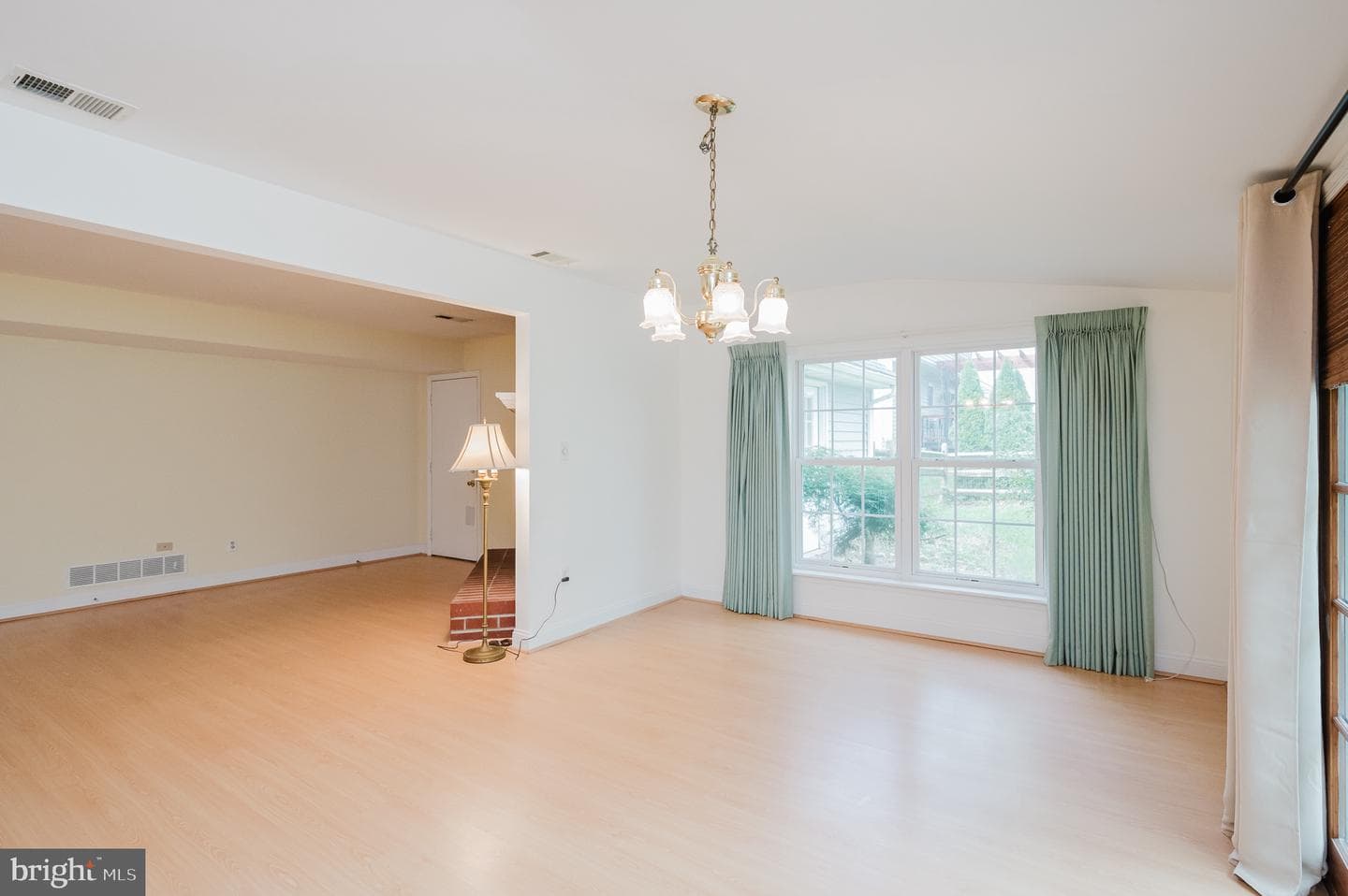 132 Regent Drive photo 27