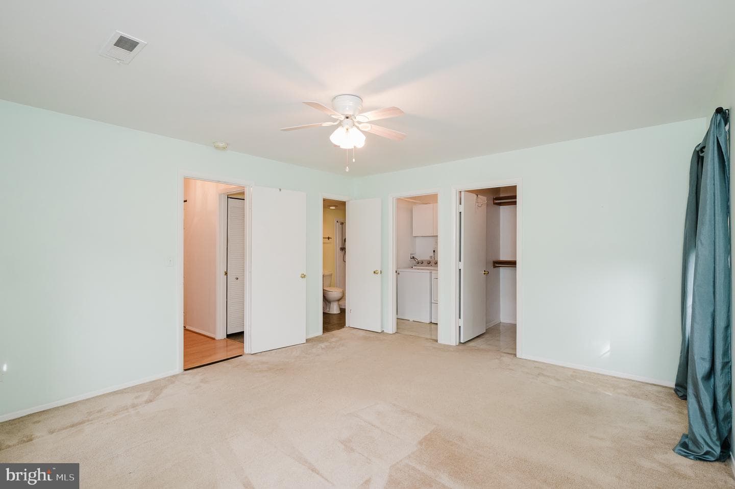 132 Regent Drive photo 38