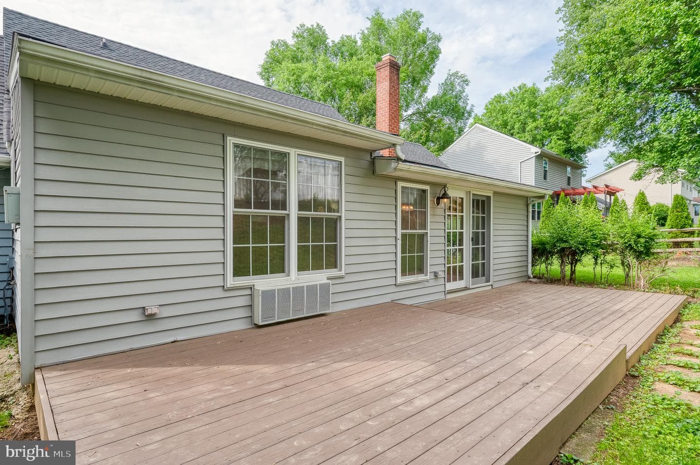 132 Regent Drive photo 57