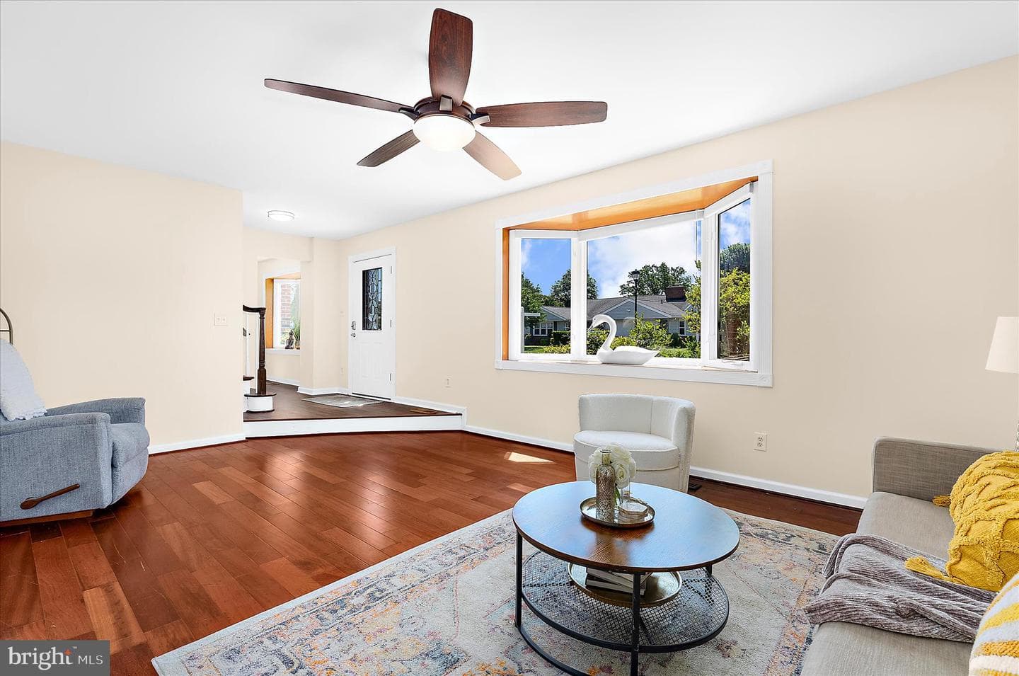 35 Neptune Drive photo 11