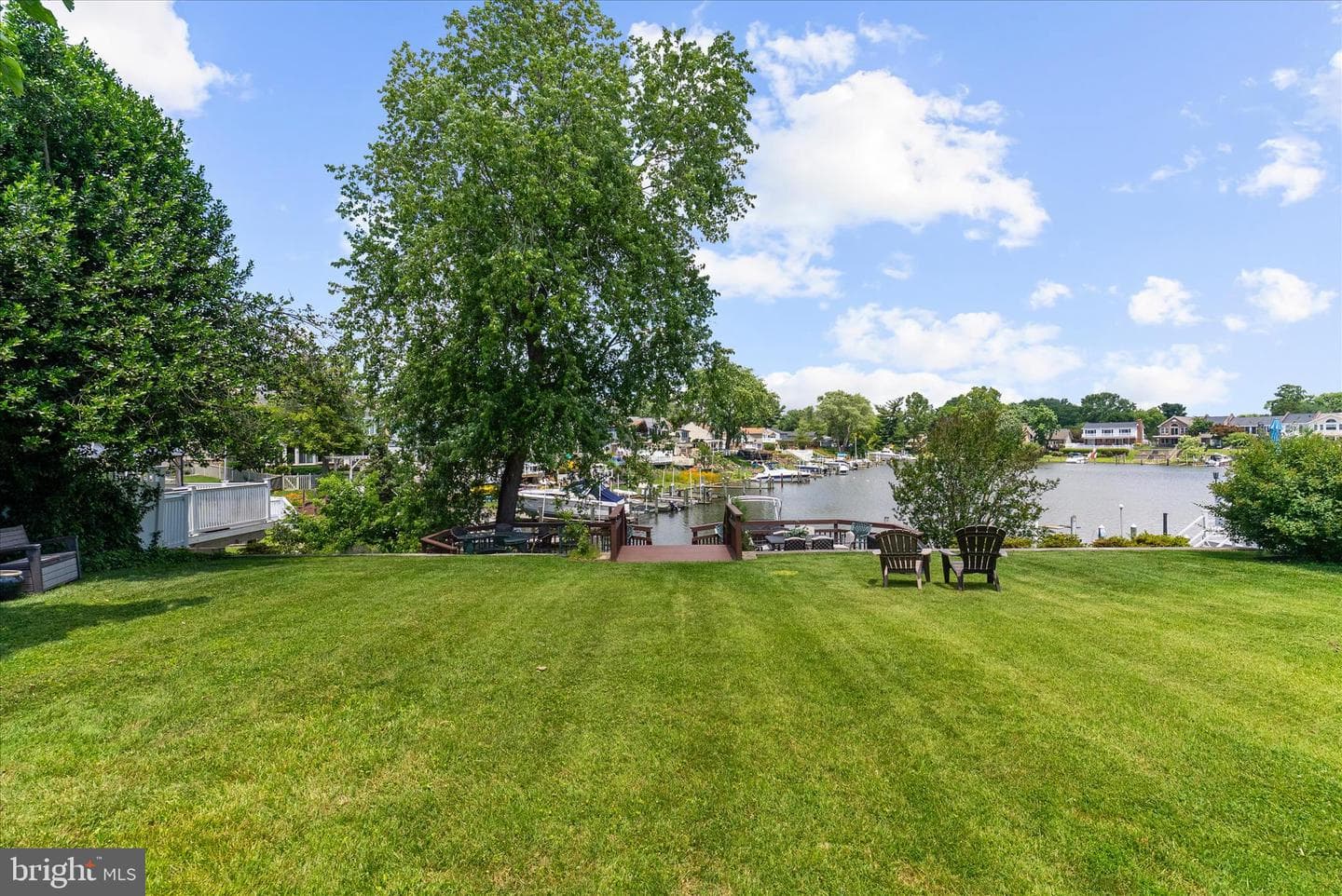 35 Neptune Drive photo 54