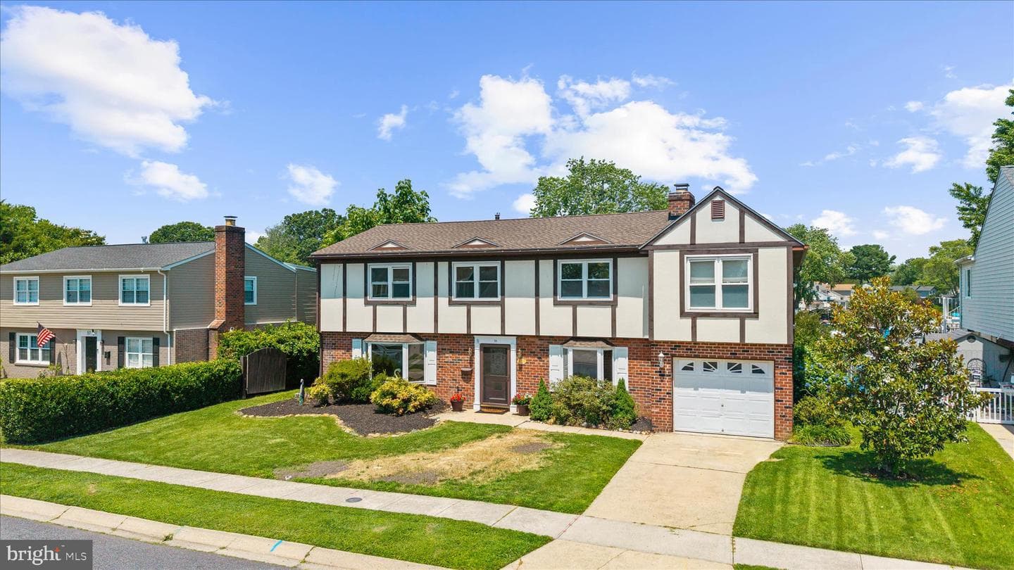 35 Neptune Drive photo 6