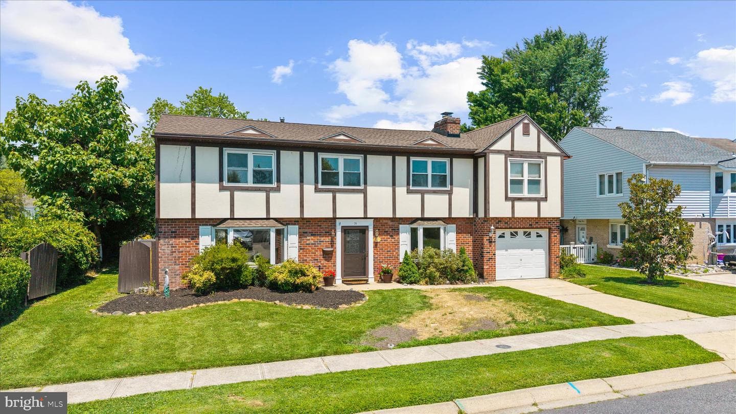 35 Neptune Drive photo 7