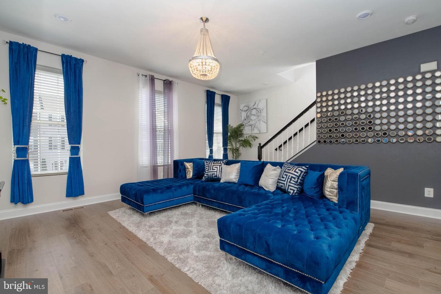 1414 Onnesta Court photo 3