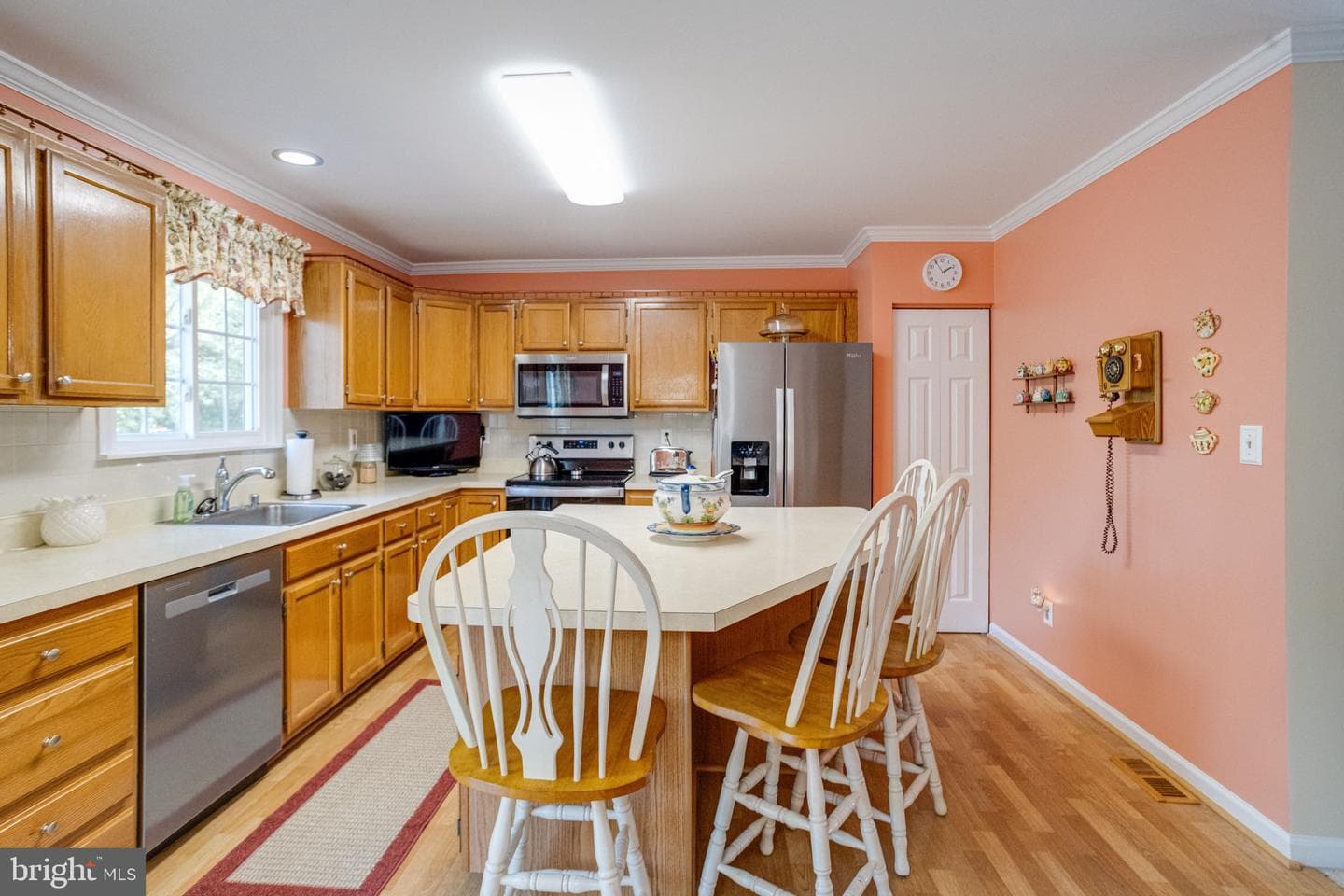 1410 Valbrook Court S photo 16