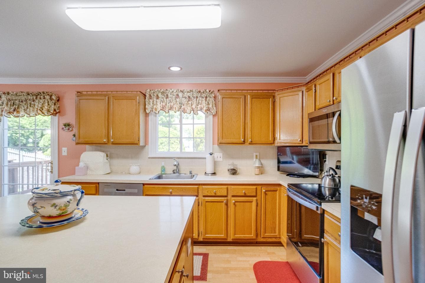 1410 Valbrook Court S photo 19