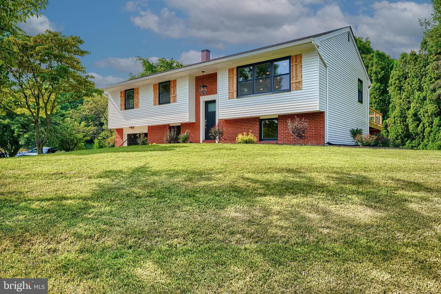 600 E Macphail Road photo 30