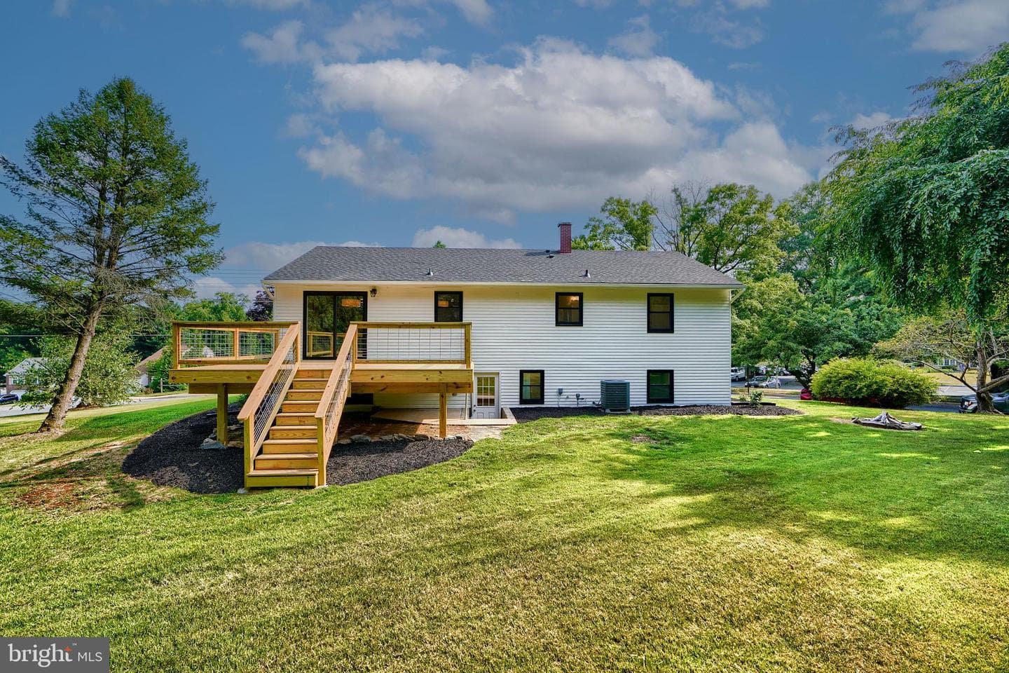 600 E Macphail Road photo 32