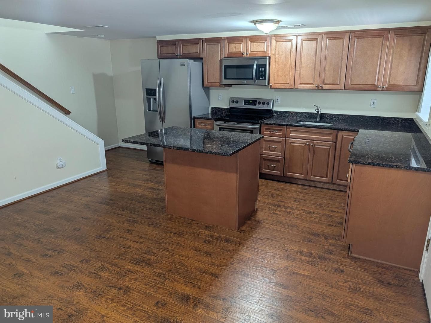 457 Lafayette Street photo 5
