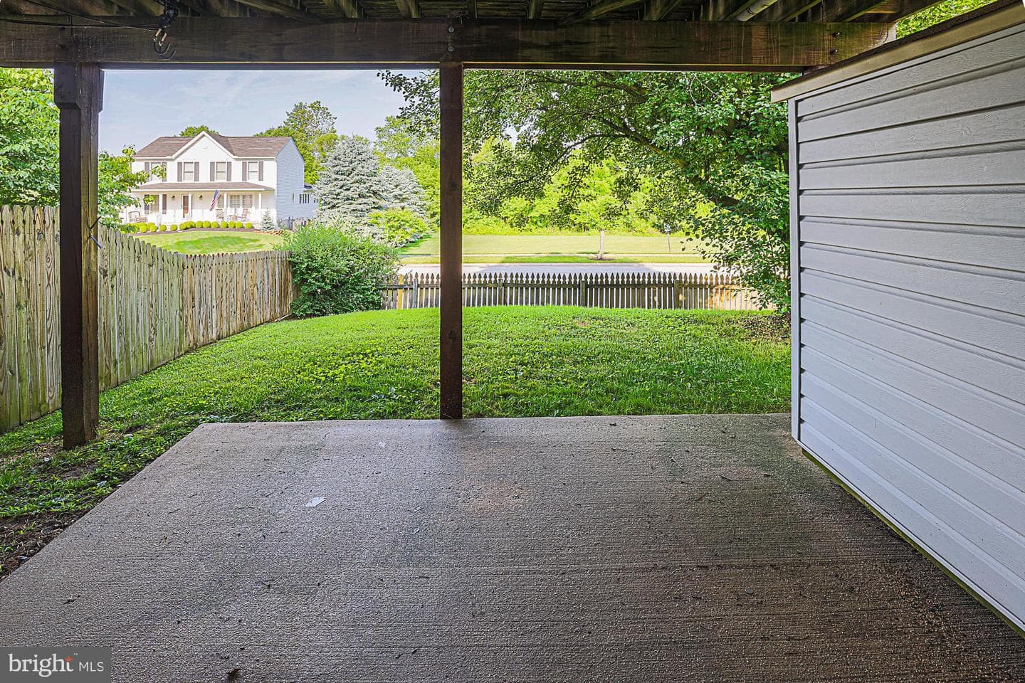 906 Buckland Place photo 38