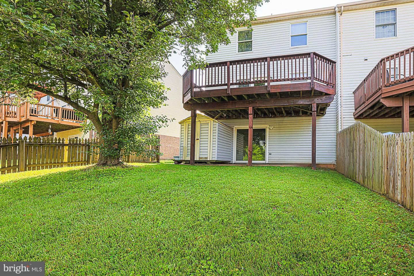 906 Buckland Place photo 6