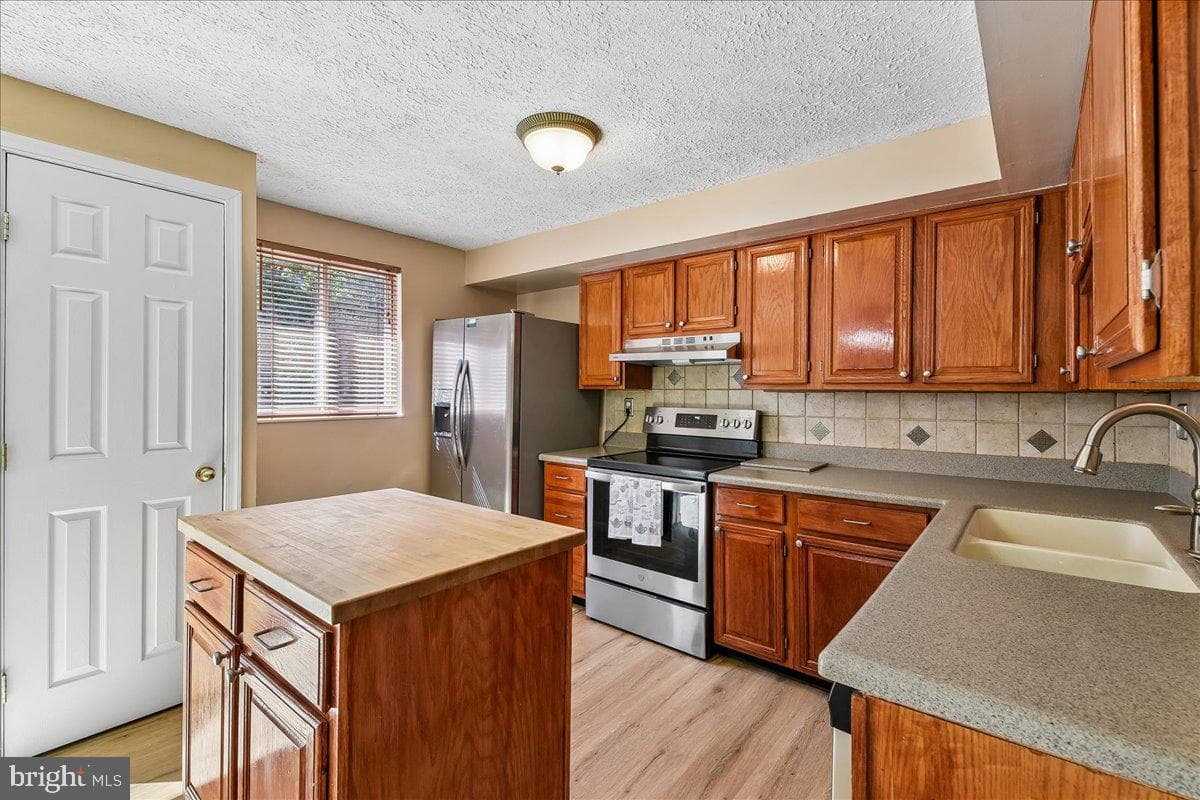 3113 Holly Berry Court photo 11