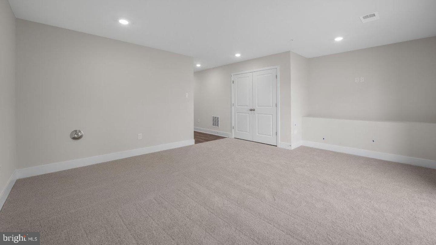 363 Hackley Drive photo 13