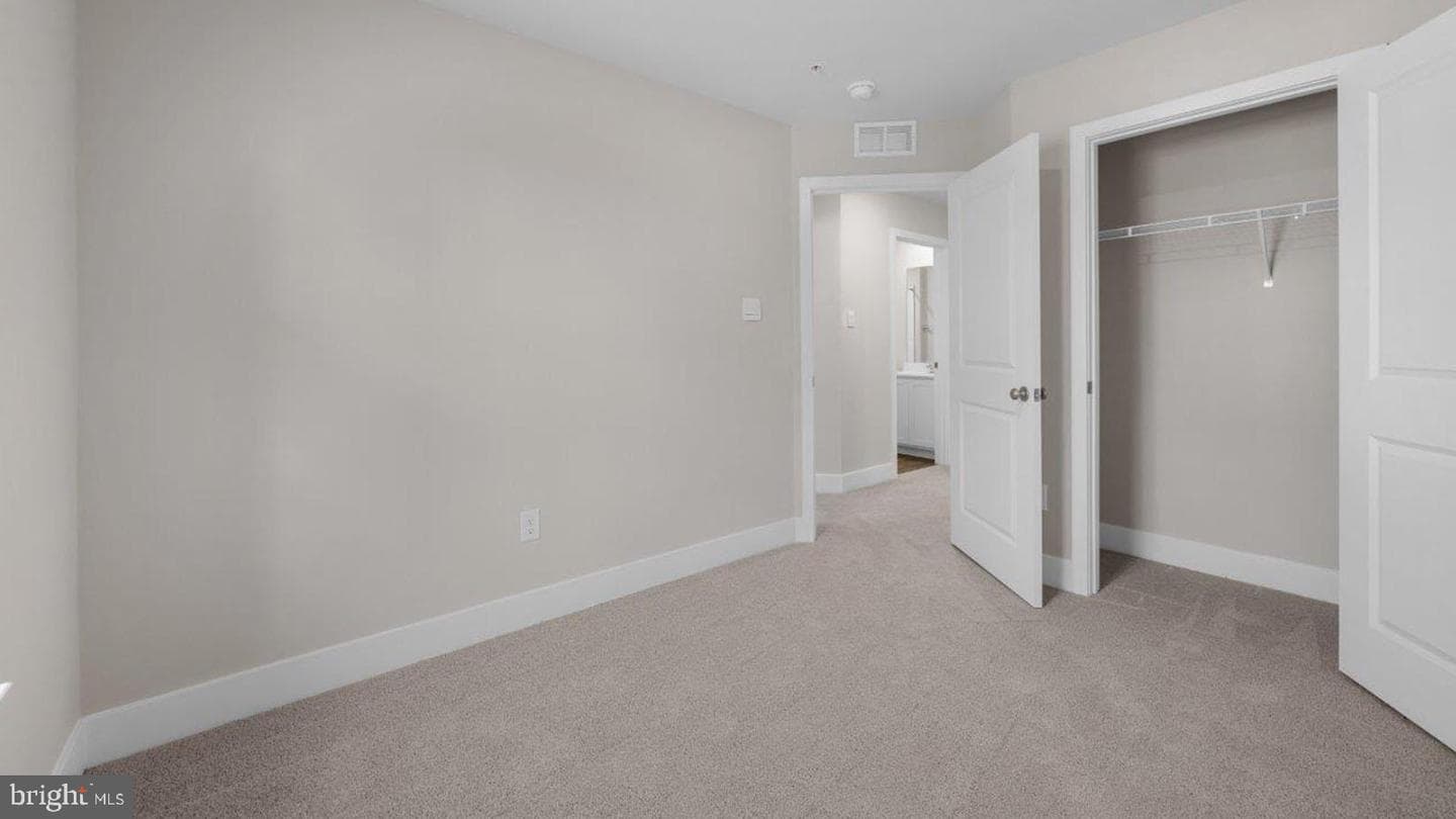 363 Hackley Drive photo 28