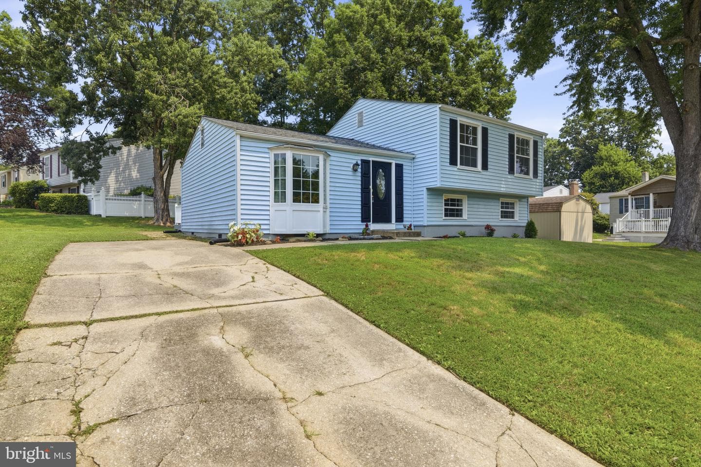 326 Royal Oak Drive photo 3