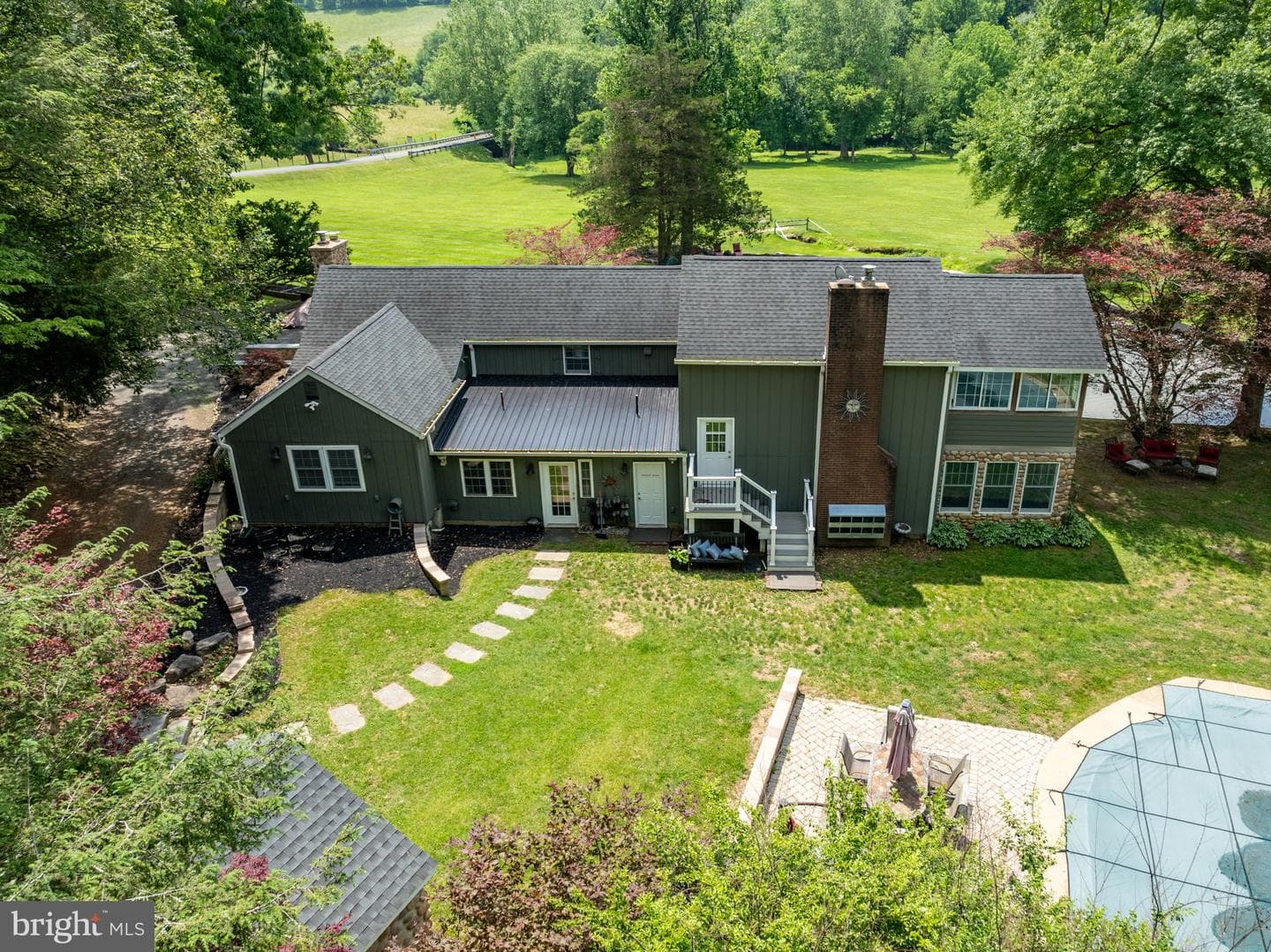 2310 Putnam Road photo 7