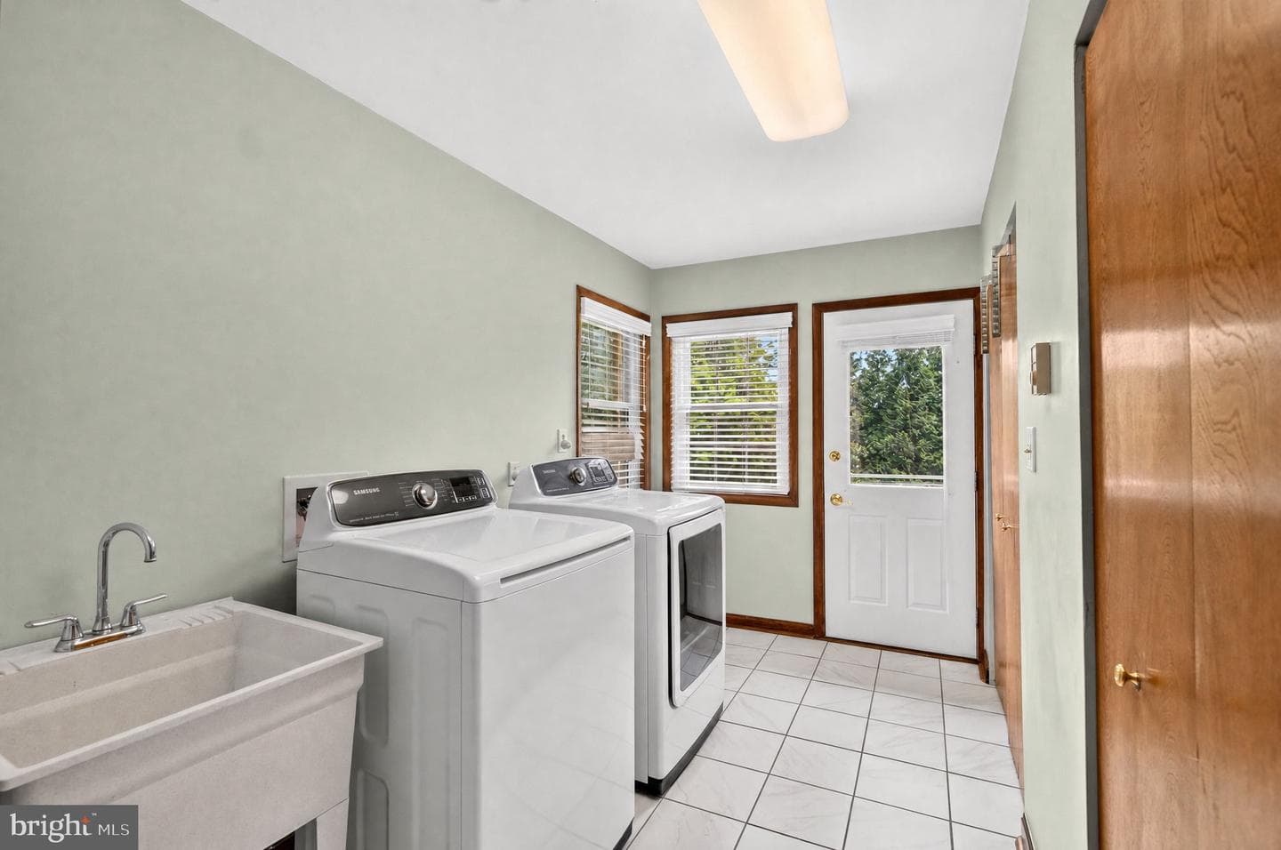 1301 Beaumont Court photo 25