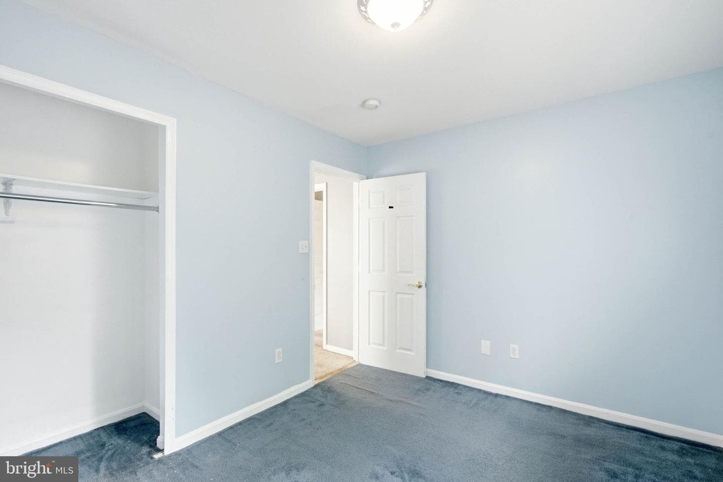422 Kentmore Terrace photo 28