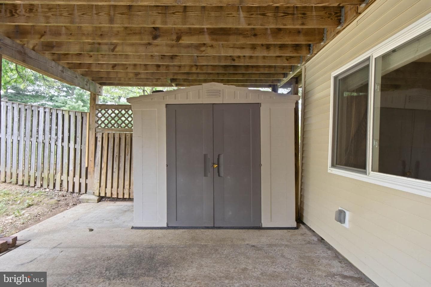 422 Kentmore Terrace photo 35
