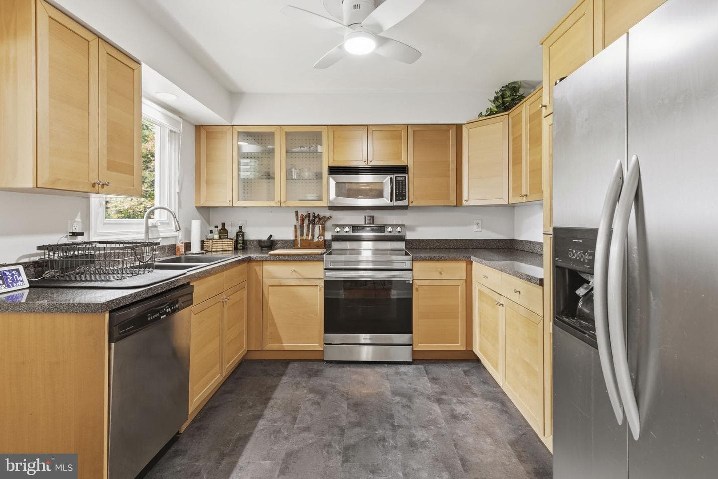 8 Fairhill Road photo 11