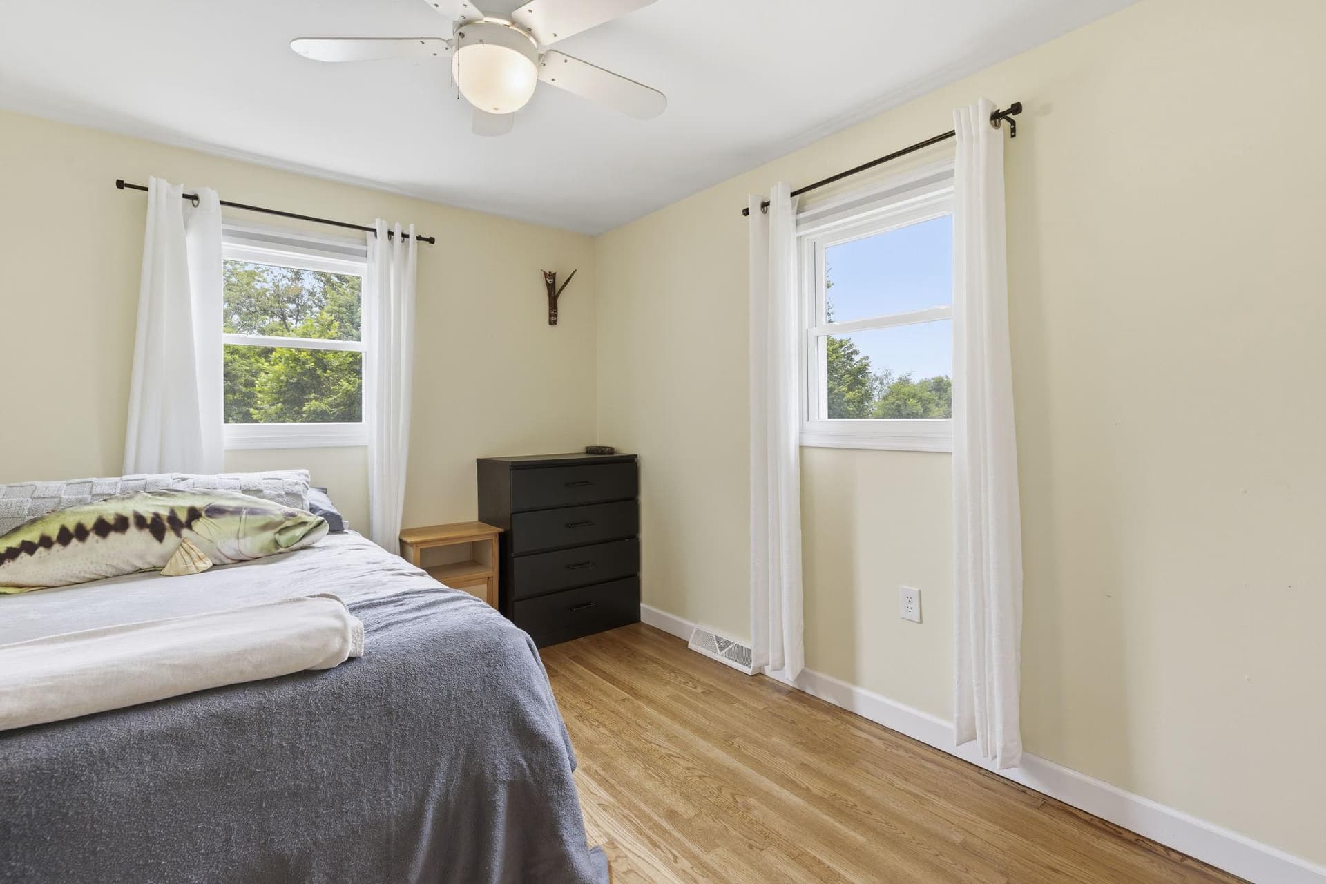 8 Fairhill Road photo 18
