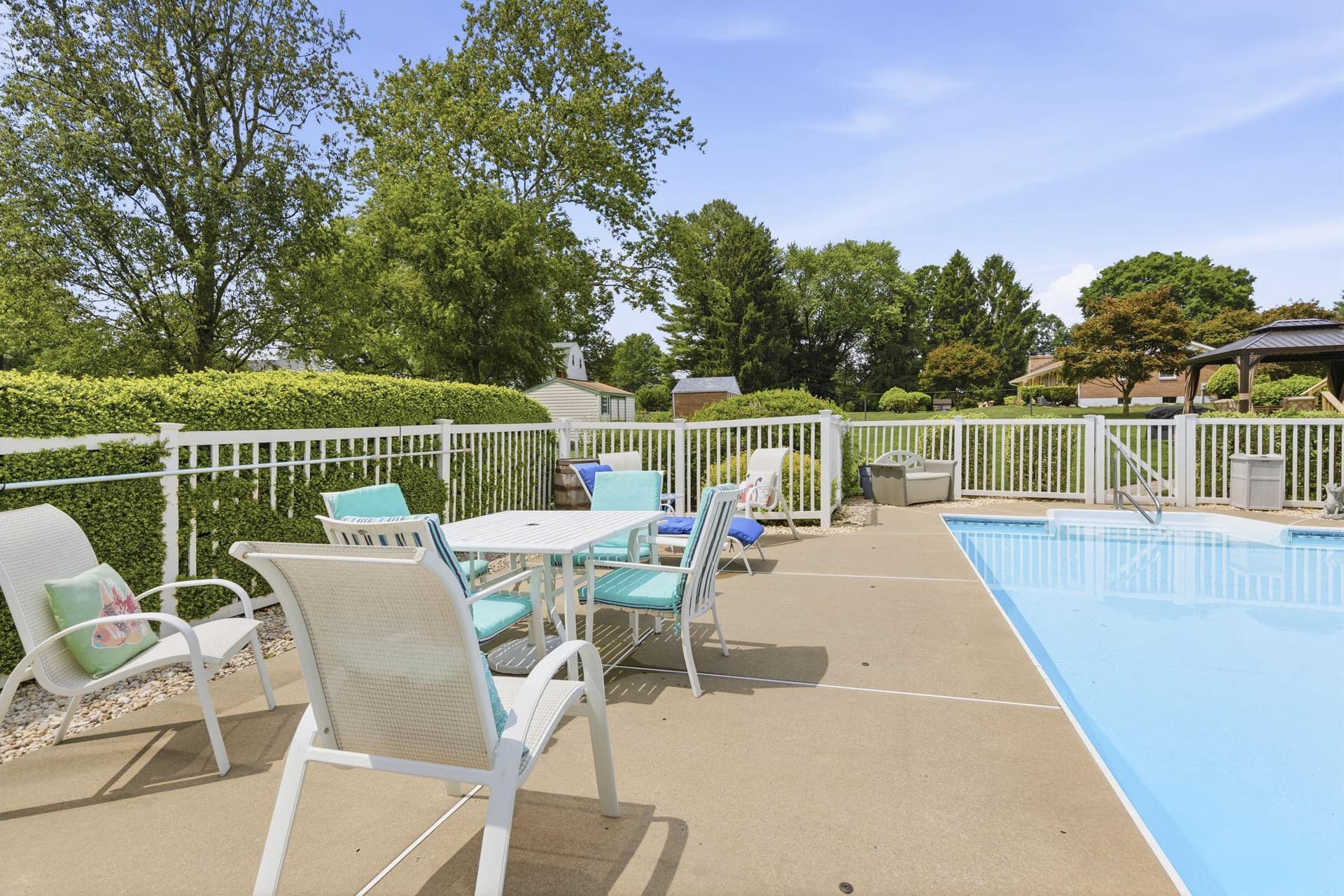 8 Fairhill Road photo 34