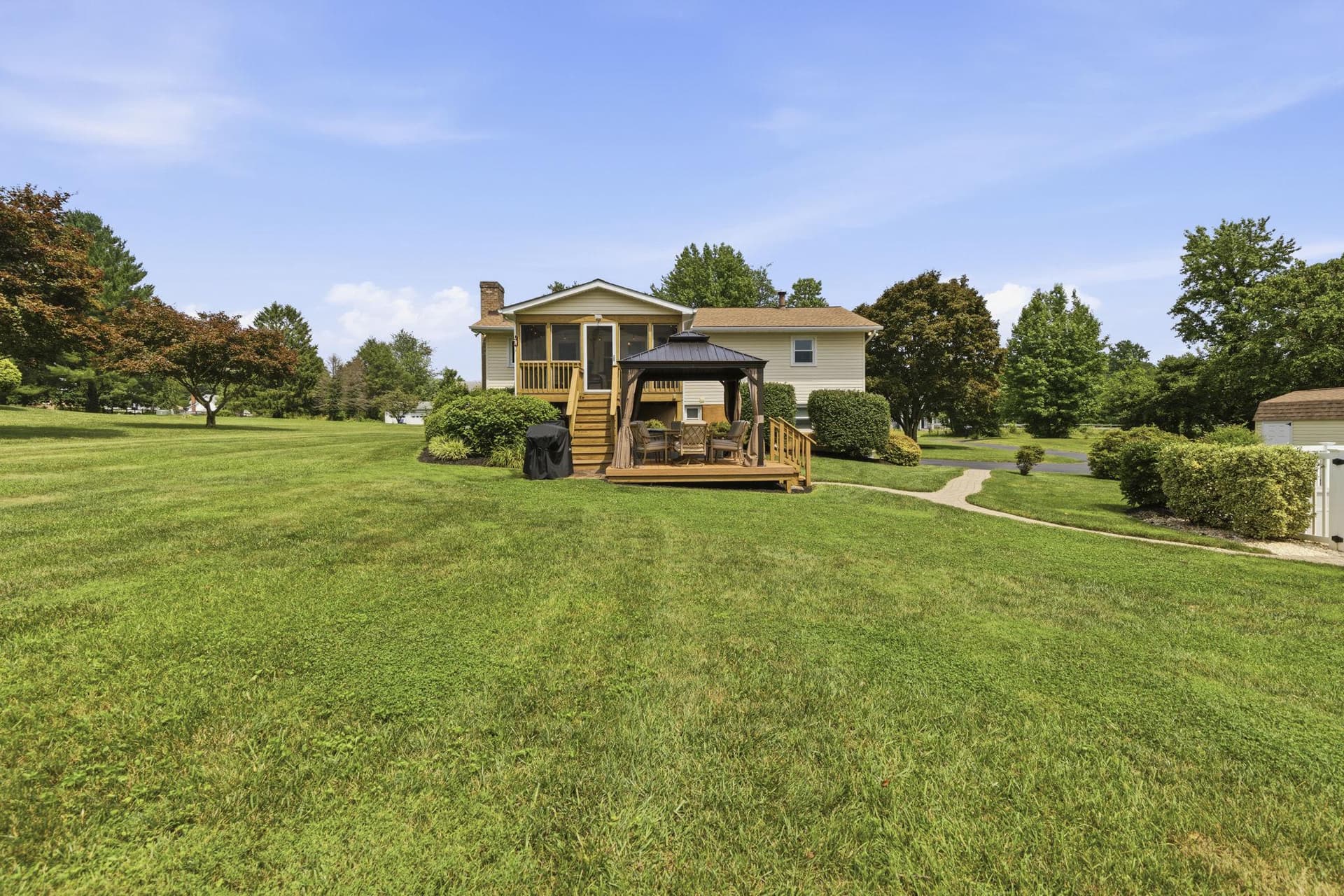 8 Fairhill Road photo 36