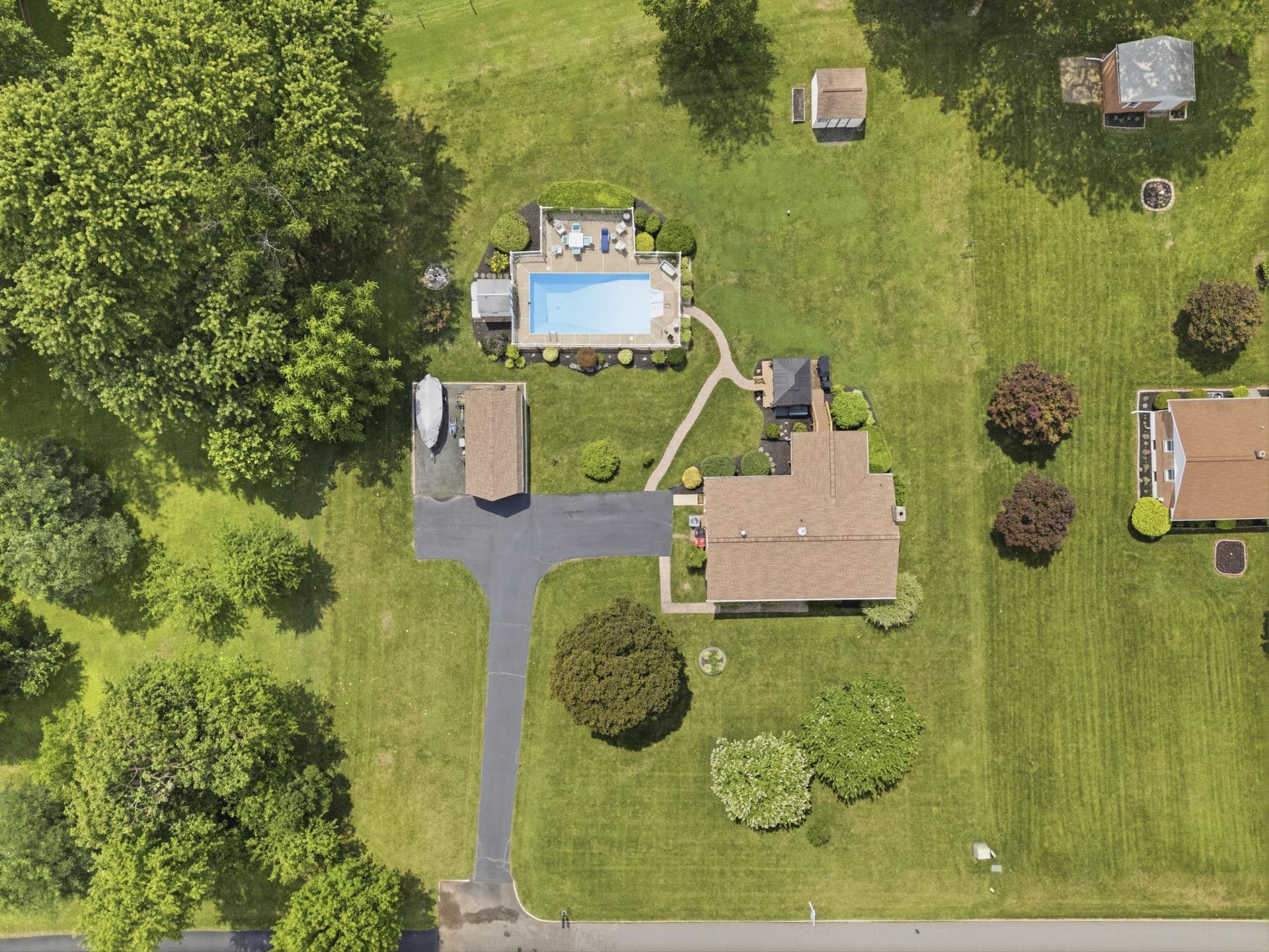 8 Fairhill Road photo 44