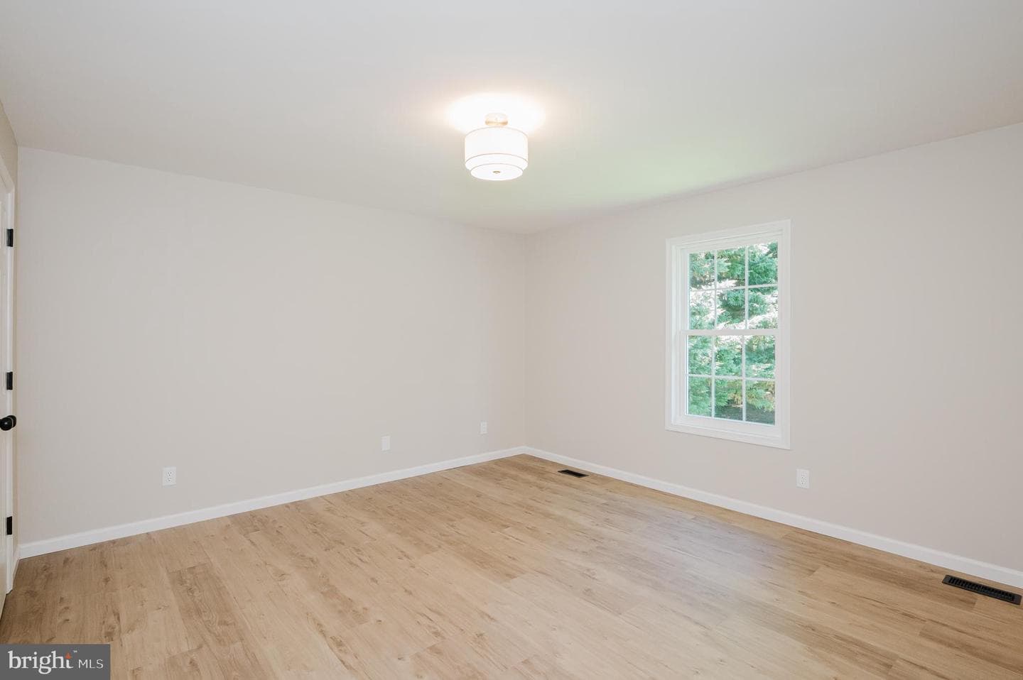 208 Decoy Drive photo 16