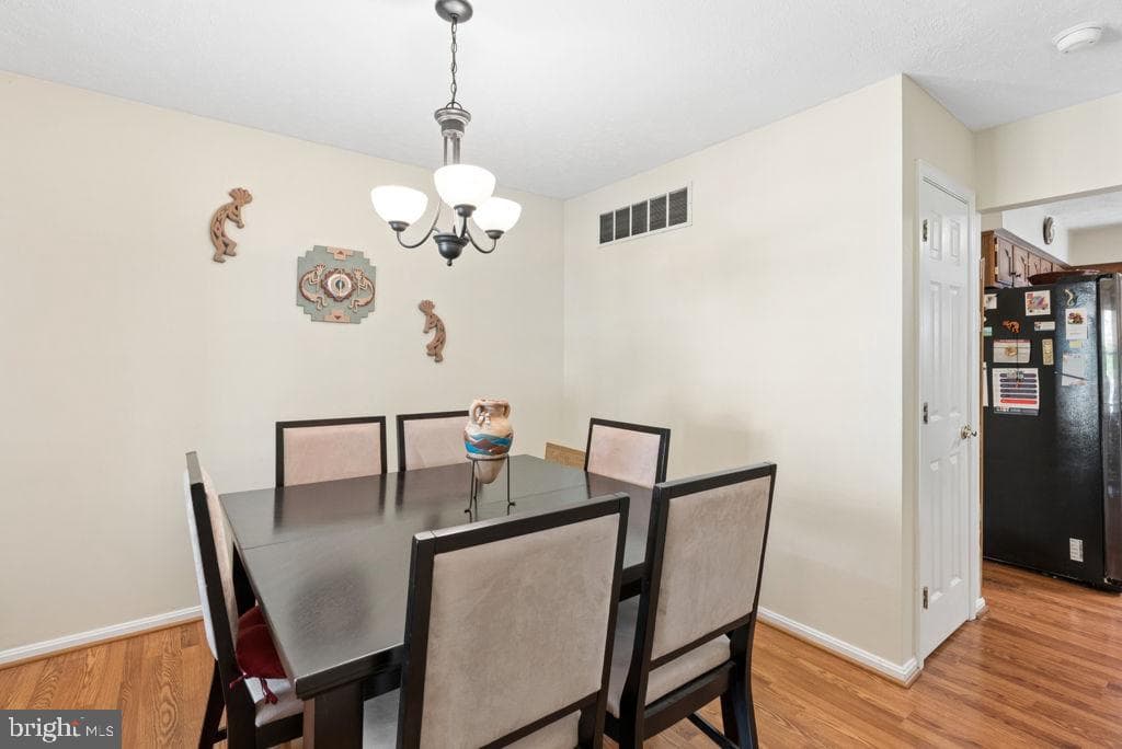 1212 Trillium Court photo 11