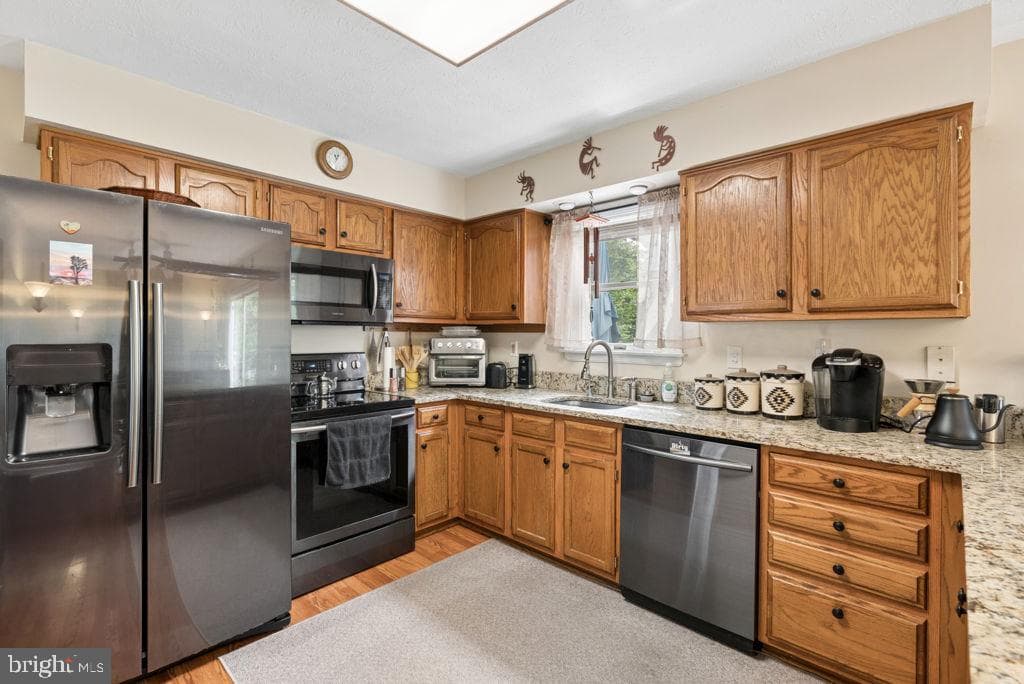 1212 Trillium Court photo 16