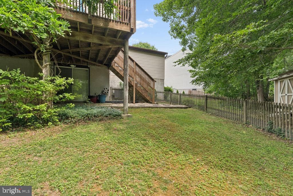 1212 Trillium Court photo 37