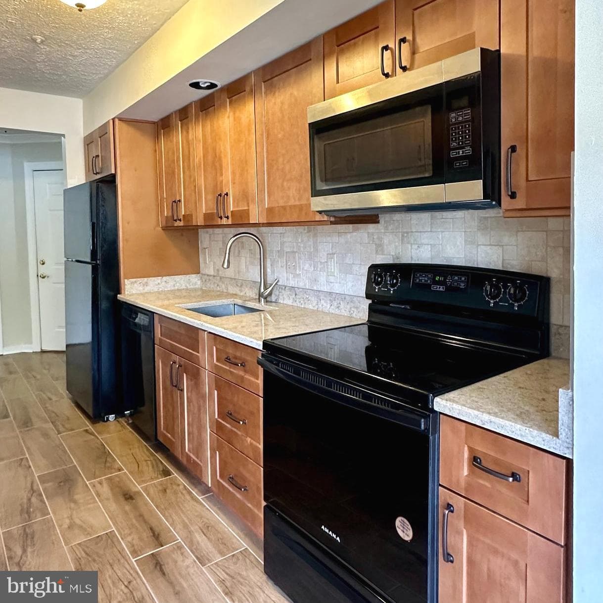 1712 Landmark Drive #j photo 12
