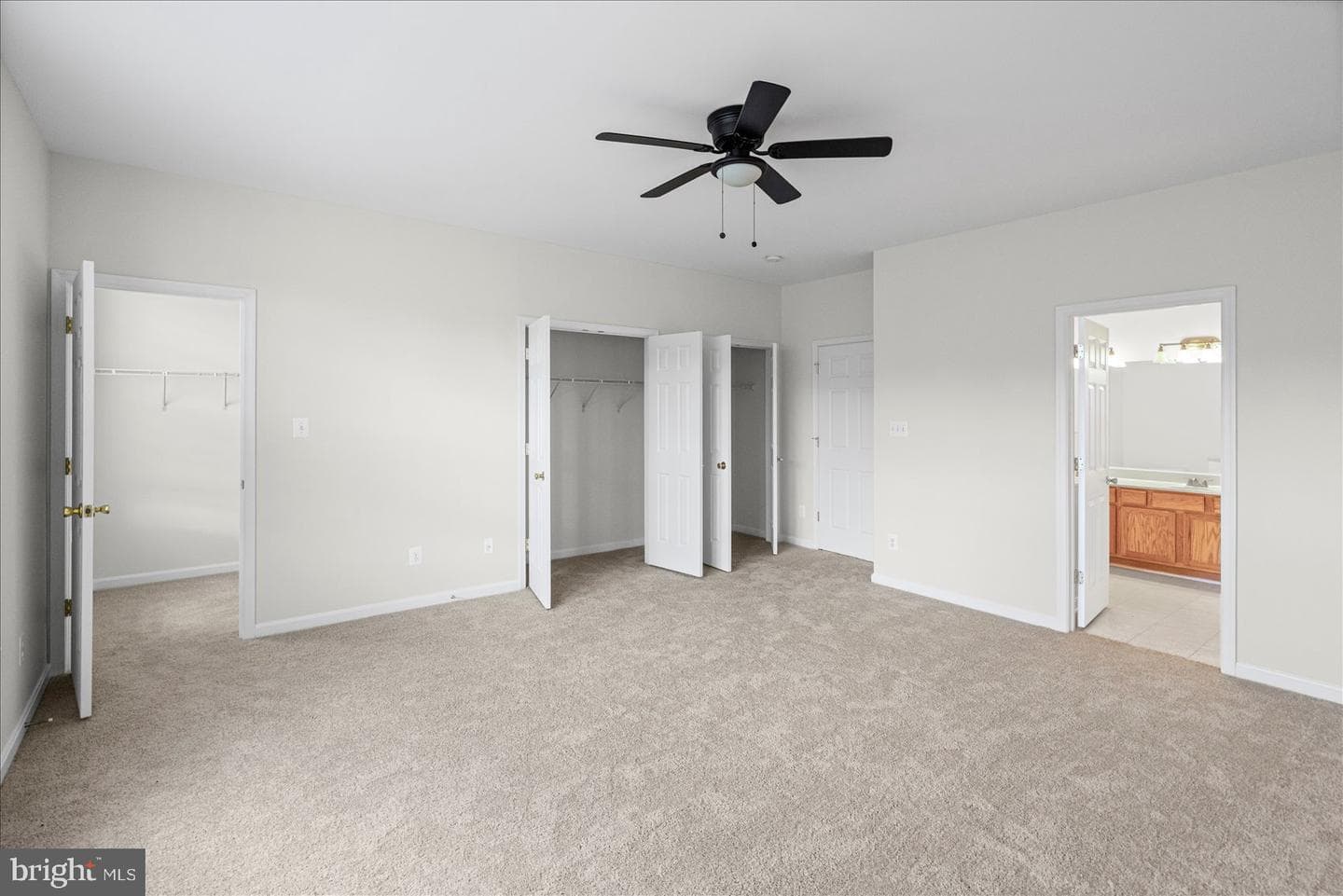 1670 Mohegan Drive #b photo 22