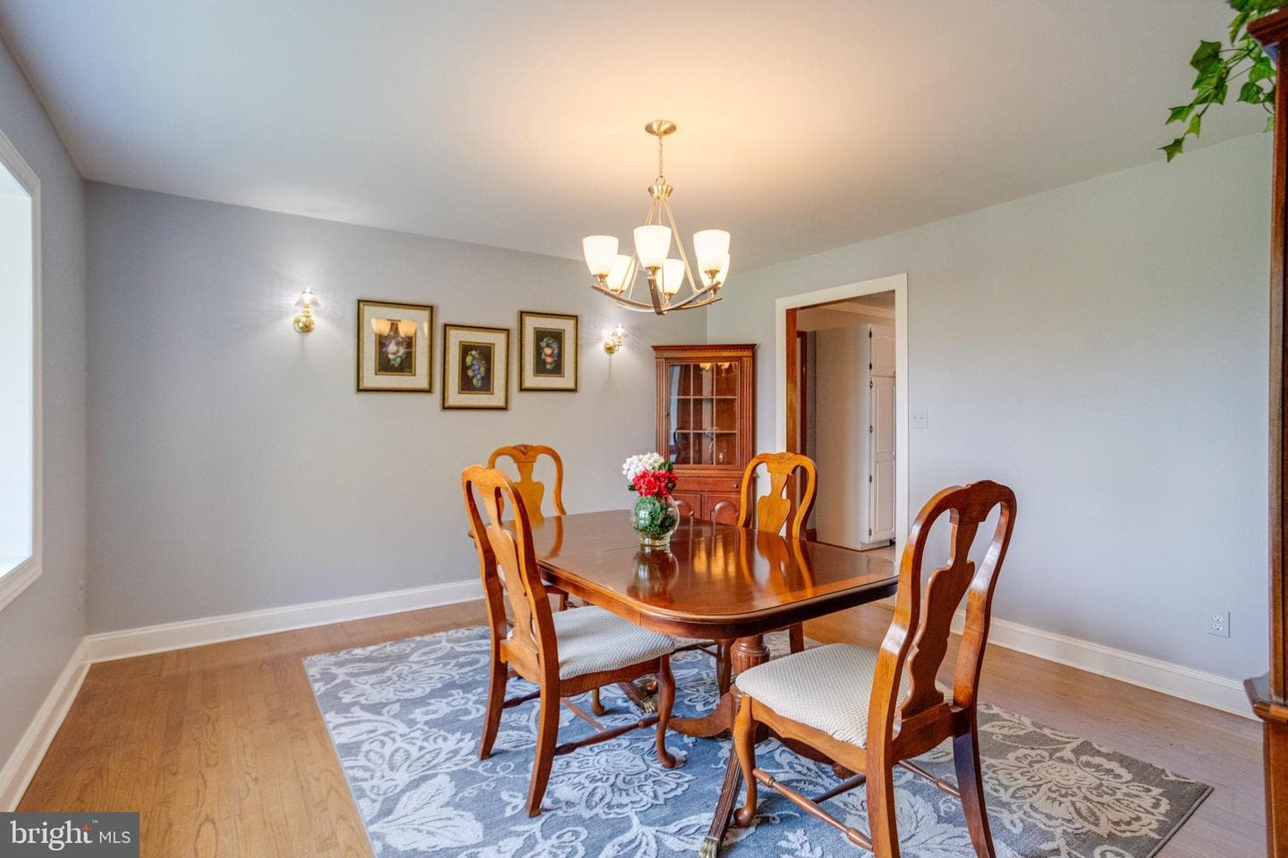2300 Kings Arms Drive photo 10